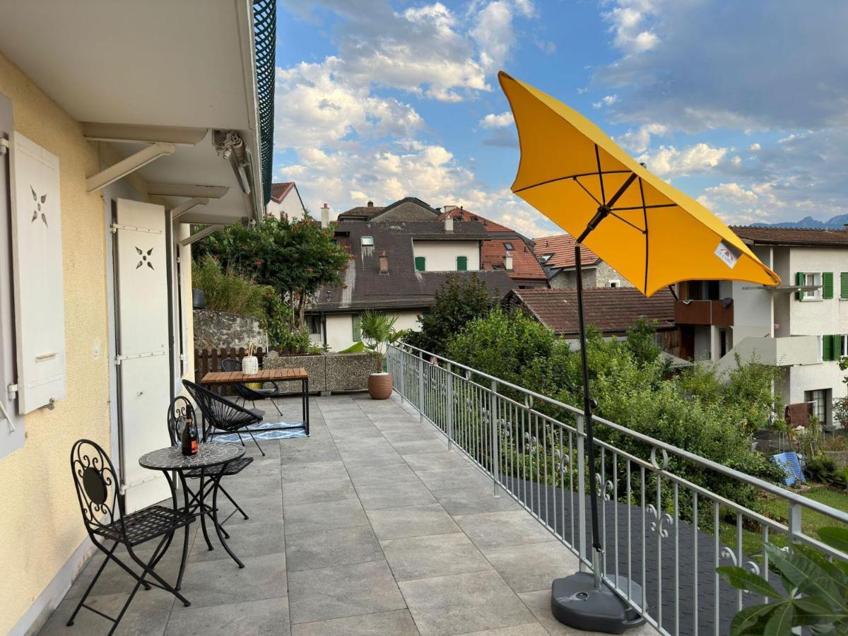 Villa Montreux Bagian luar foto
