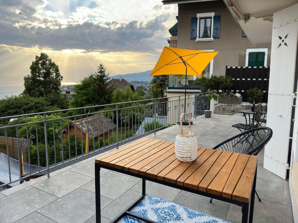 Villa Montreux Bagian luar foto