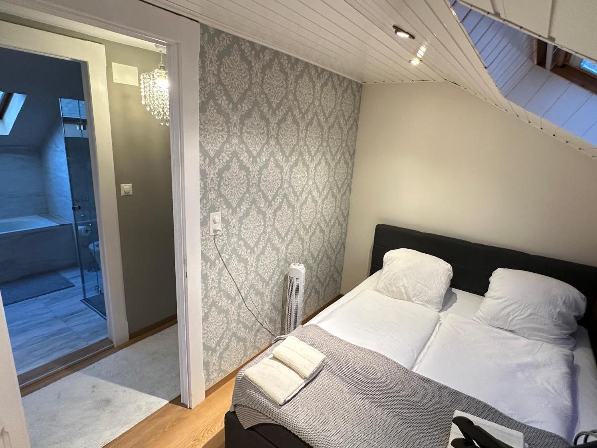 Villa Montreux Bagian luar foto