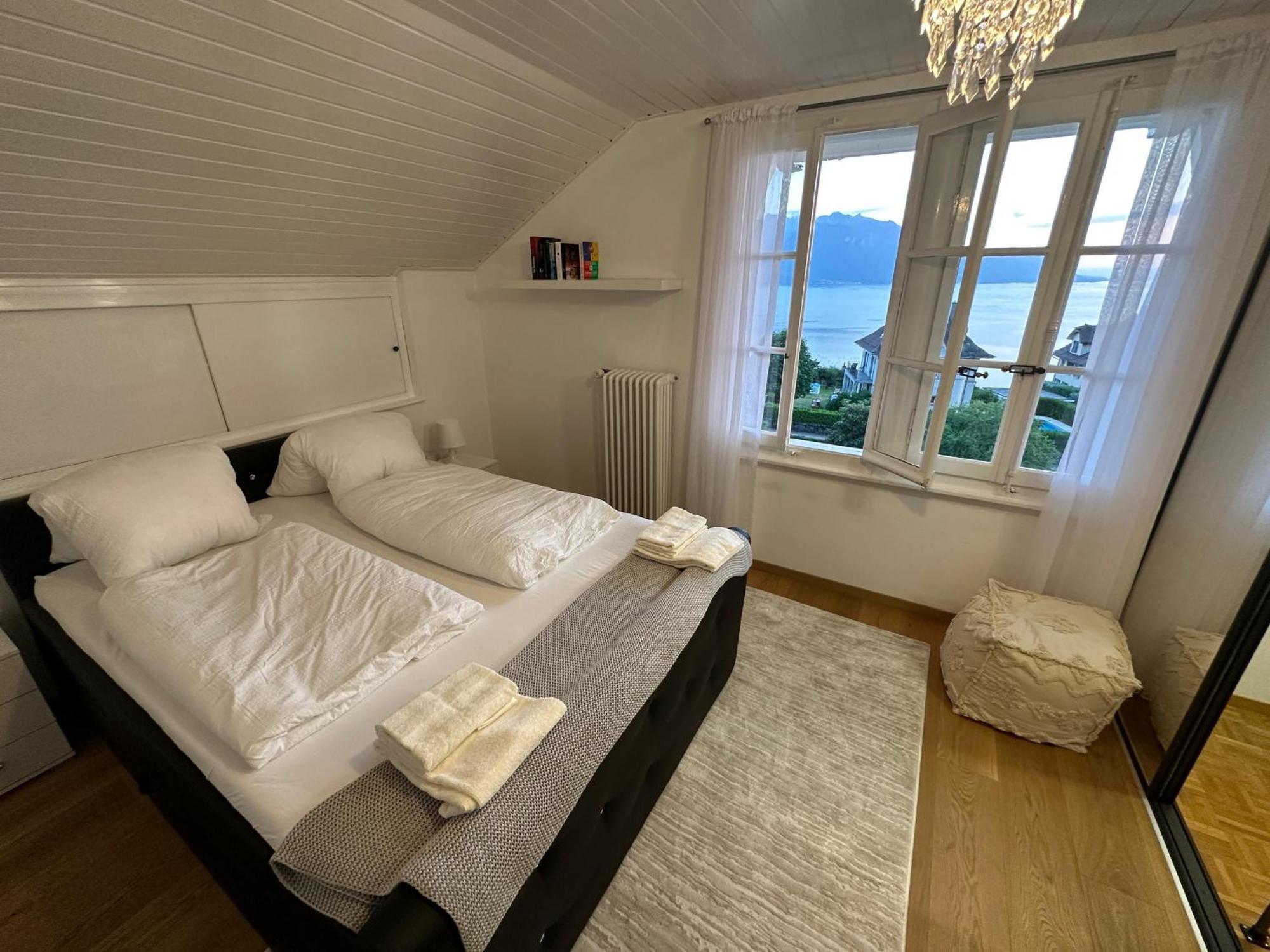 Villa Montreux Bagian luar foto