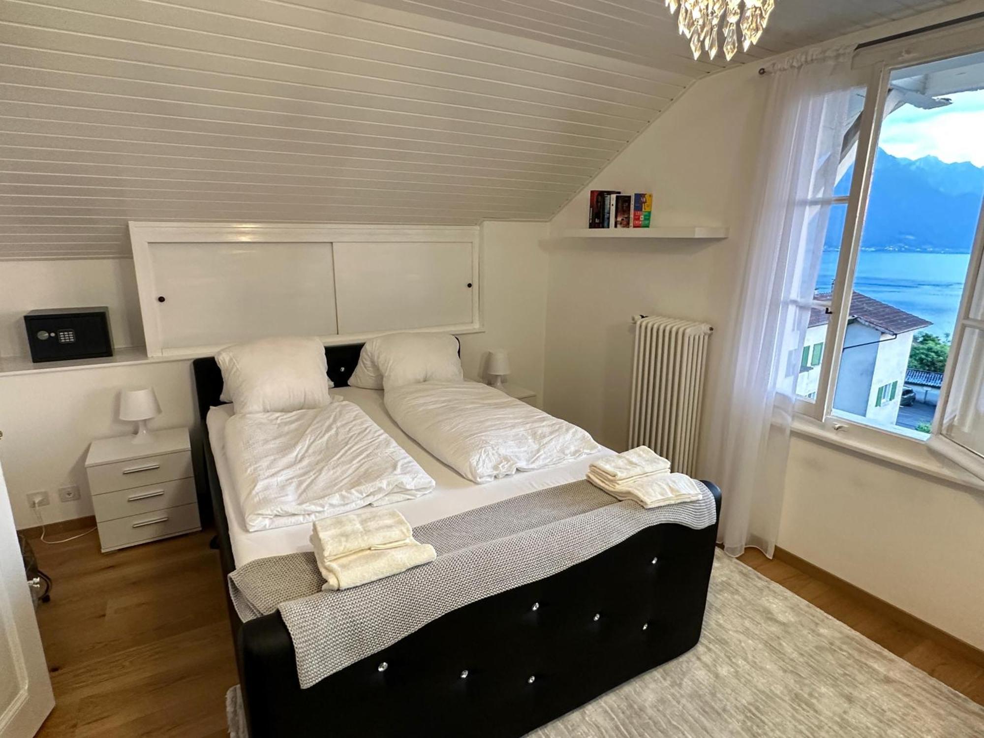 Villa Montreux Bagian luar foto