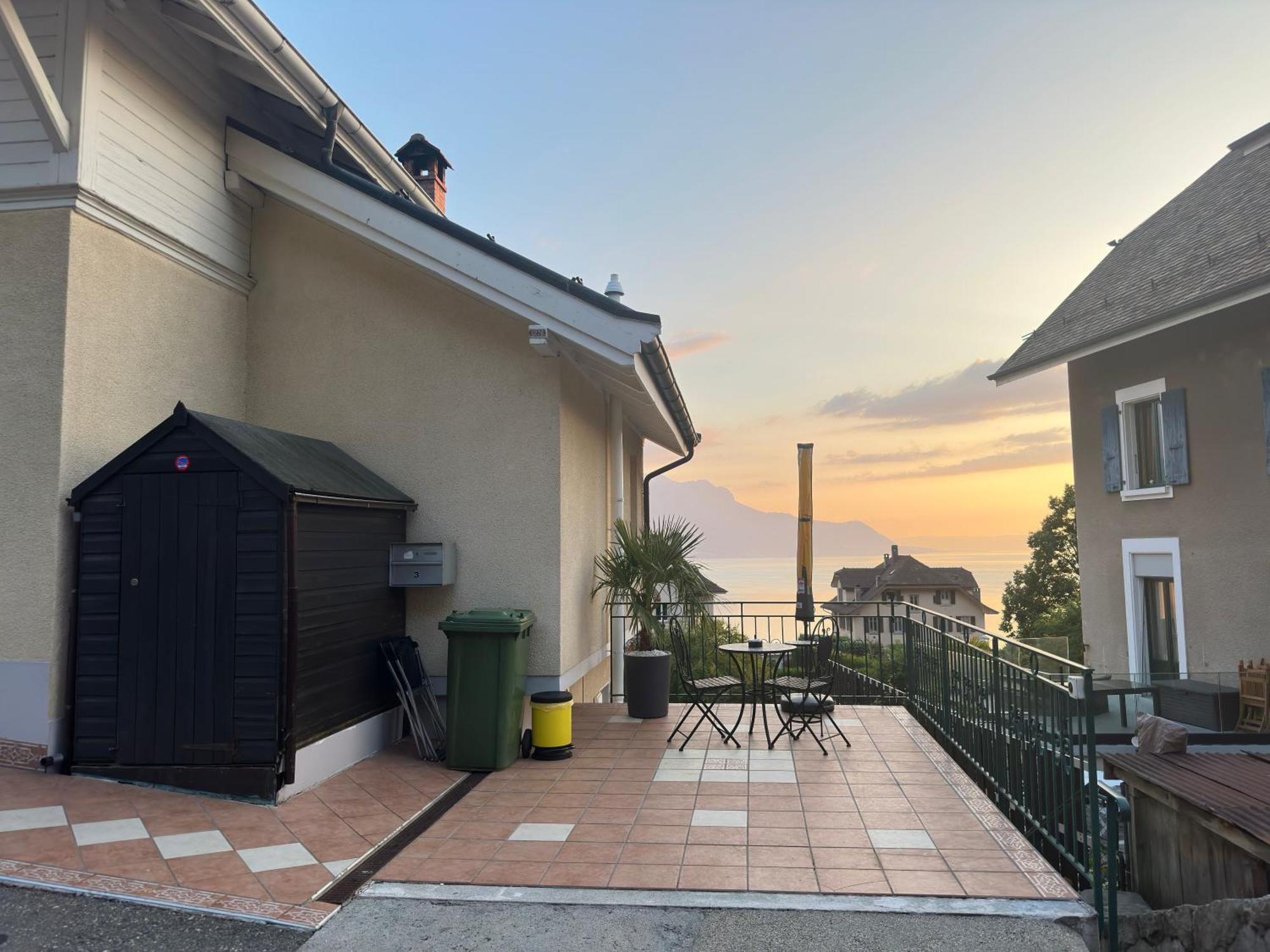 Villa Montreux Bagian luar foto